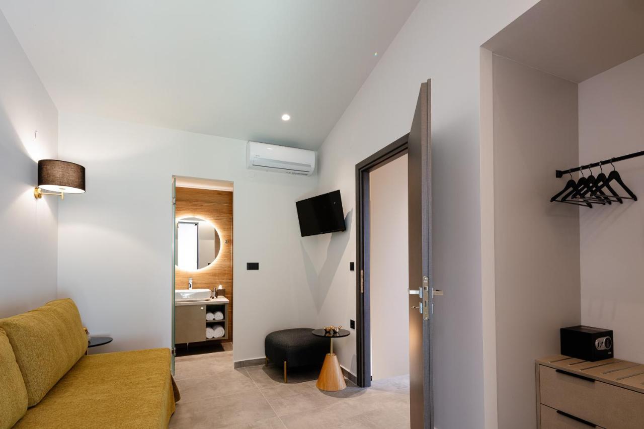 Villagioi Luxury Living Chrissi Akti Chania Exterior foto