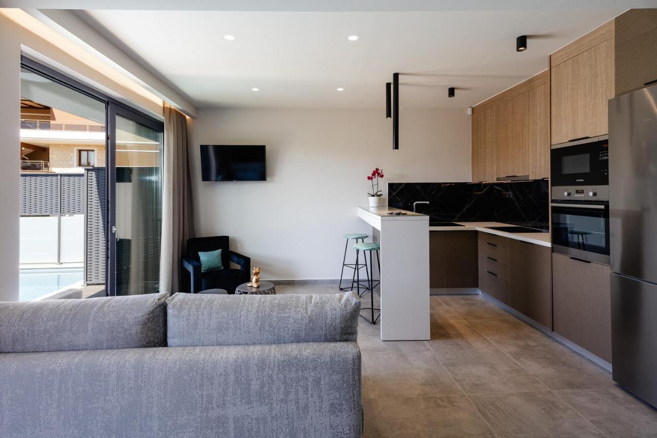 Villagioi Luxury Living Chrissi Akti Chania Exterior foto