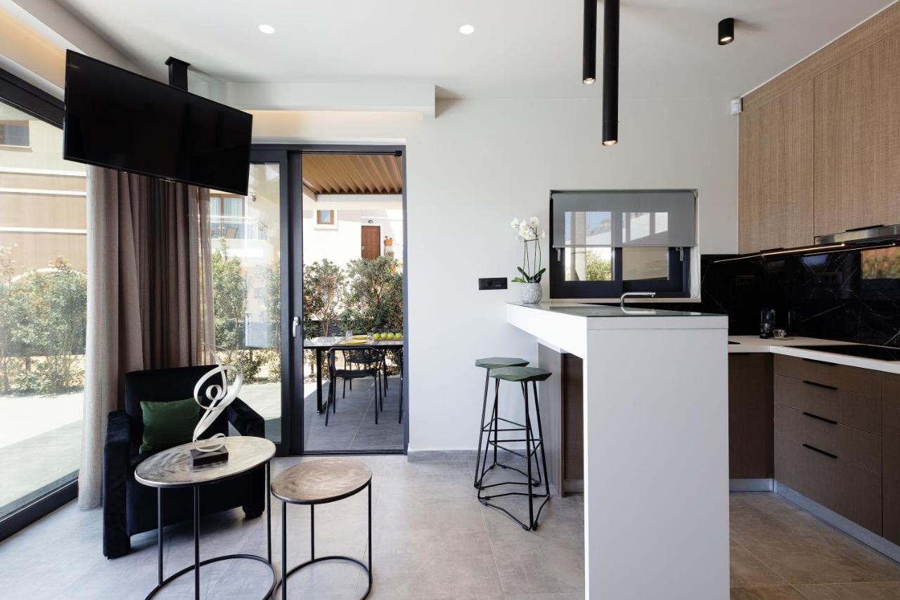 Villagioi Luxury Living Chrissi Akti Chania Exterior foto